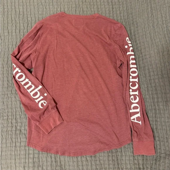 Abercrombie & Fitch Men’s Large Red Long Sleeve Crewneck Tee - Picture 2 of 4
